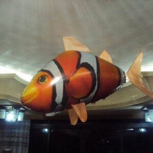 Poisson volant à air comprimé avec télécommande infrarouge. Jouets gonflables pour enfants