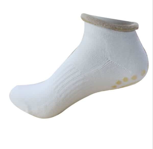 Chaussettes de yoga antidérapantes à granules de silicone pour femmes – Image 8