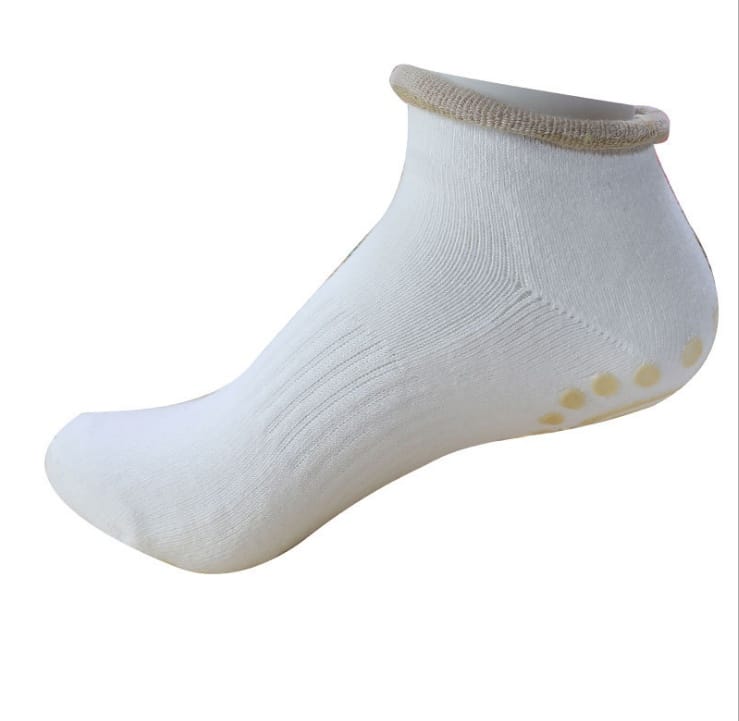Chaussettes de yoga antidérapantes à granules de silicone pour femmes – Image 8