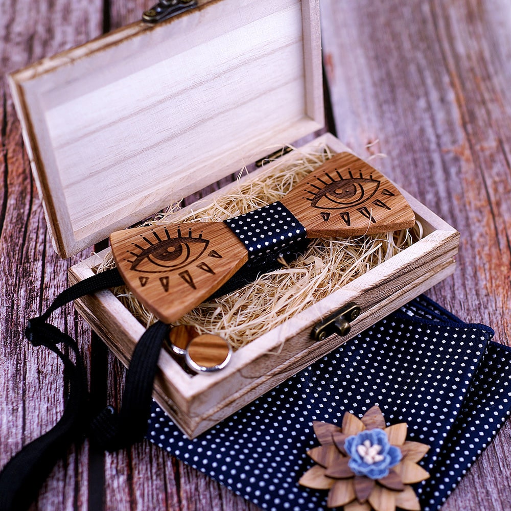 Ensemble noeud papillon en bois massif avec boutons de manchette