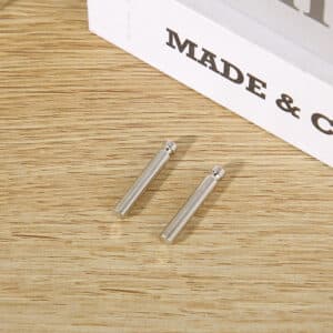 Clous de fixation de corde de piano. Vis de piano