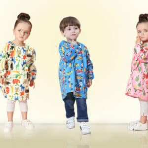 Salopette pour enfants. Vêtement de jeu, peinture et dessin imperméable pour garçons et filles