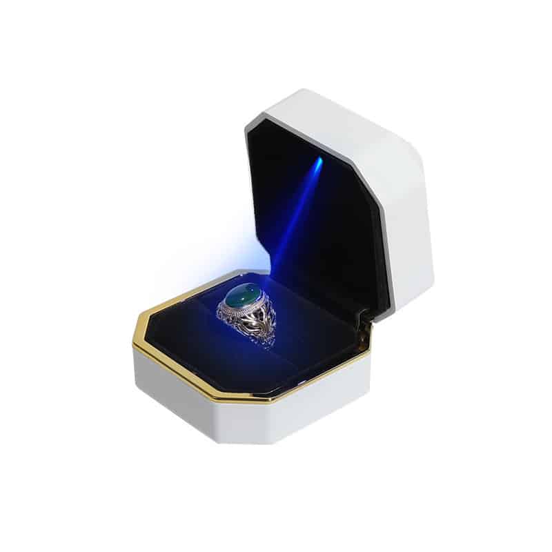 Boîte à bagues de mariage et fiançailles avec lumière LED