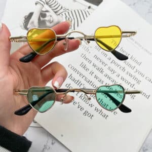 Lunettes d’amour rétro amusantes à petite monture