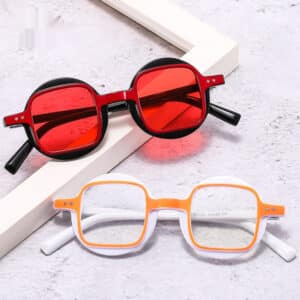 Lunettes de couleur unie et assortie. Lunettes de soleil