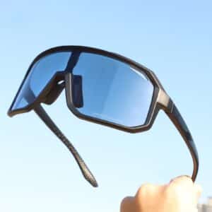 Verres à changement de couleur pour lunettes de vision diurne et nocturne