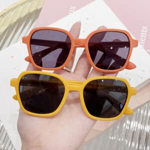 Lunettes de soleil à boîte colorée pour enfants