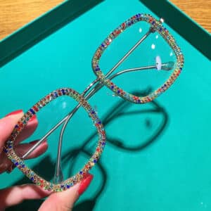 Lunettes carrées à motif de diamants à la mode pour femmes