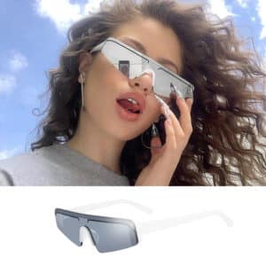 Lunettes noires à la mode pour femmes