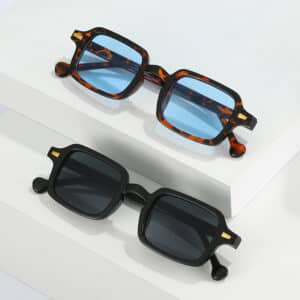 Lunettes à rivet carrées neuves de style vintage