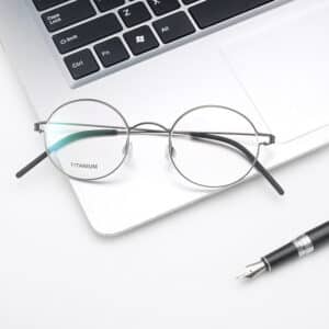Lunettes vintage en titane pur à la mode pour femmes