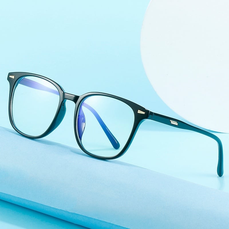 Les lunettes de myopie rétro encadrent des hommes et des femmes