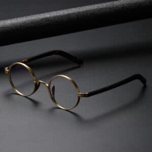 Lunettes de style rétro avec monture en titane pur