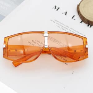 Lunettes monobloc et coupe-vent de style vintage
