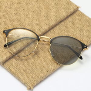 Lunettes simples rétro en métal. Lunettes de mode anti-lumière bleue