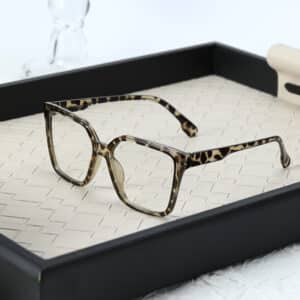 Lunettes à petite monture d’apparence faciale