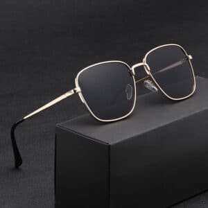 Lunettes de soleil tendances et à la mode pour hommes et femmes