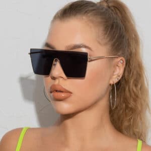 Lunettes de soleil carrées à monture large et à la mode pour femmes