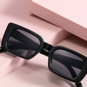 Lunettes à monture carré à la mode